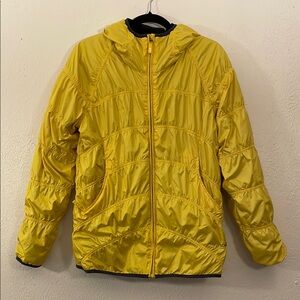 LOLe Yellow Hooded soft black fleece lined packable Medium Puffer down Jacket